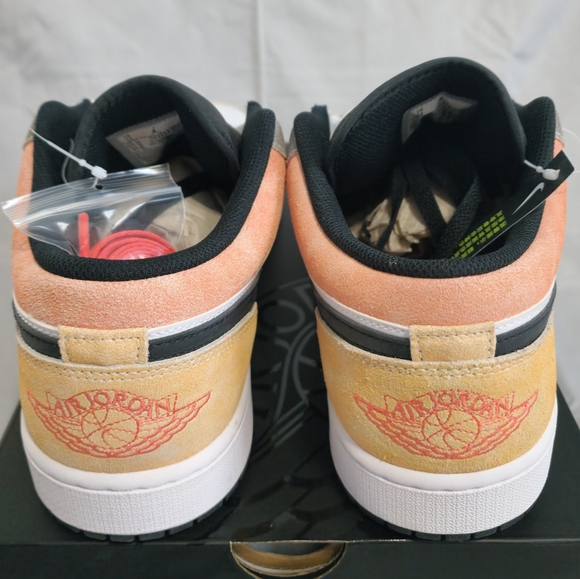 New Air Jordan 1 Low SE Black/Sundial-Magic Ember - Picture 4 of 9